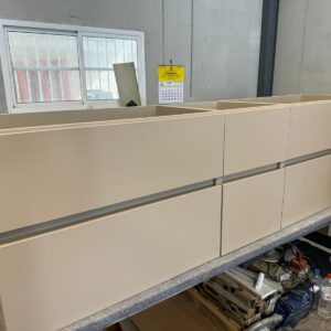 Mueble de baño DUNE 6 cajones 178cm ( 49+80+49) entre paredes  MOKA - Encimera SOLID SURFACE 1 seno central BLANCO con agujero griferia