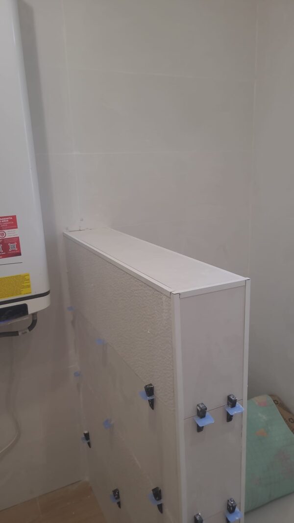 Mampara fijo  para murete 89cm x 89 cm vidrio 8 mm perfil oro cepillado