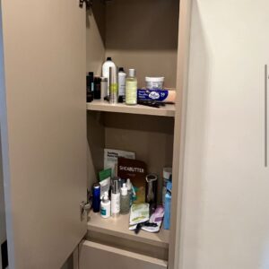 Estante columna 21.1 x 31,1 con soportes  acabado MOKA  ( 2 uds )